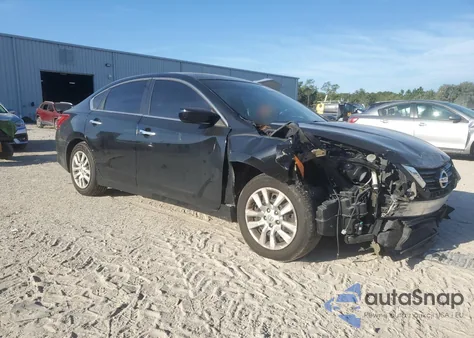 2016 Nissan Altima 2.5 z USA, uszkodzony, nr VIN 1N4AL3AP4GN321003